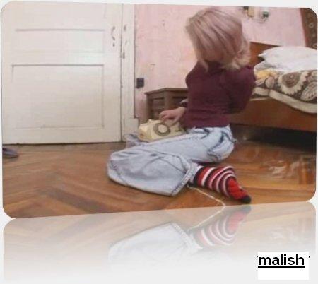  Изнасилование русской дувушки Нади дома    (2009) CamRip