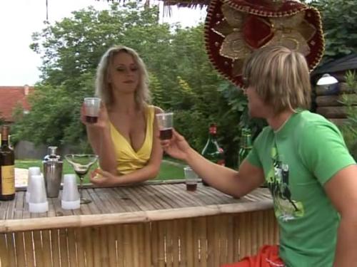  Busen Extra Spielfilm Prall und Geil Riesen Titten (2009) DVDScr