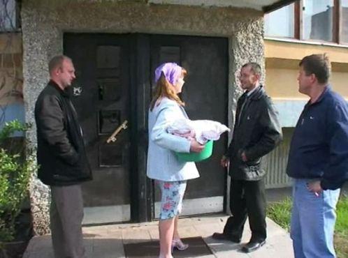  Русская домохозяйка и толпа мужичков  (2010) SATRip