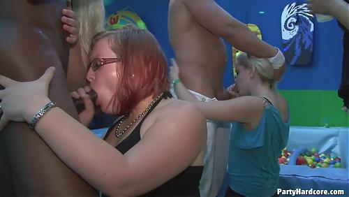  [PartyHardcore.com / Tainster.com] Party Hardcore Vol. 53 Part 2 (ph2010-06-28) (2010) SATRip