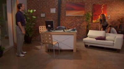 Трах красивейшей секретутки в рабочее время