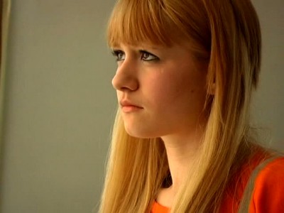 Папашка сверхжестоко наказал красивую дочку