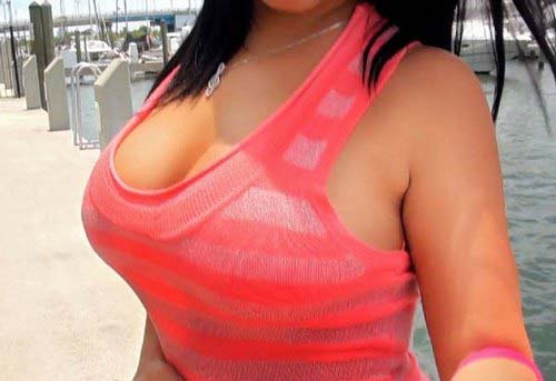 Страстная незнакомка с шикарными большими формами